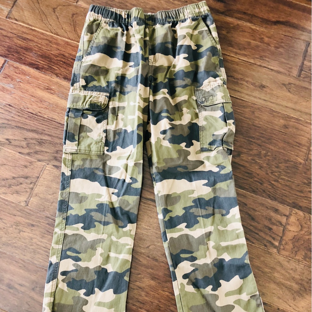 Children’s Place Camouflage Pants Size 14 Husky